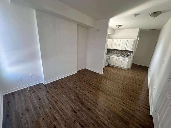 Photo - 2412 Huron St Unit 2