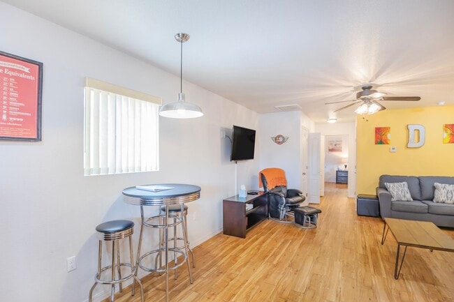 Photo - 800 Sherwood Dr Unit D