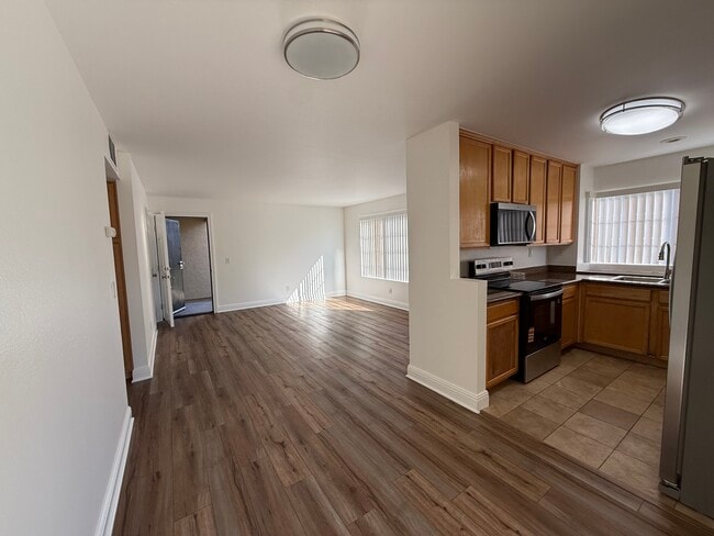 Photo - 3585 Grove St Unidad 149