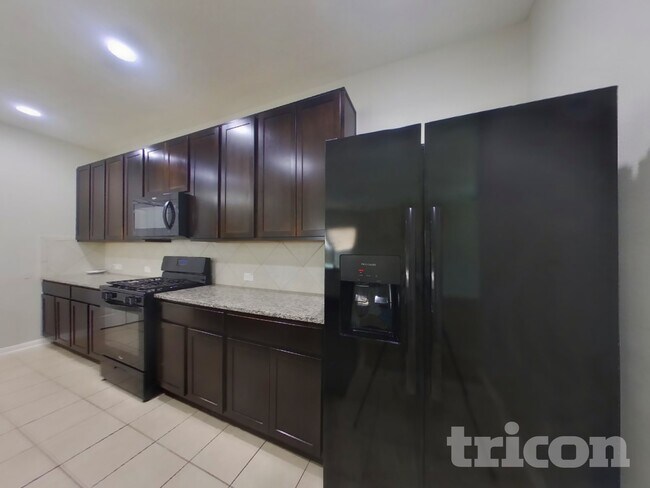 Photo - 210 Pequin Rd