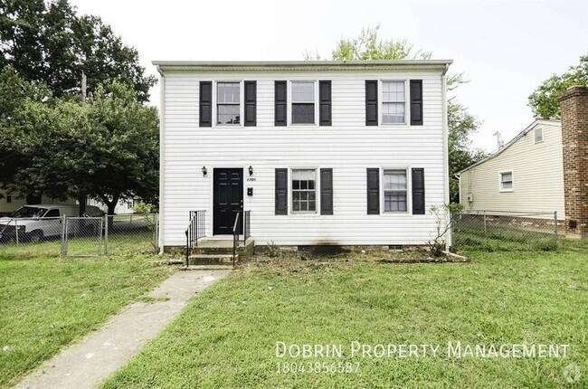 Building Photo - Spacious Renovated 4BD: HUGE YARD - WALK t... Rental