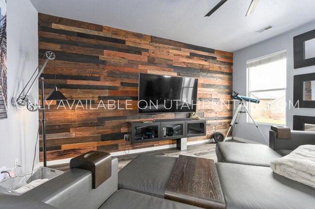 Photo - 11778 Zephyr Way House