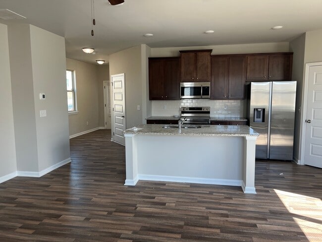 Photo - 2124 Birch Mountain Run