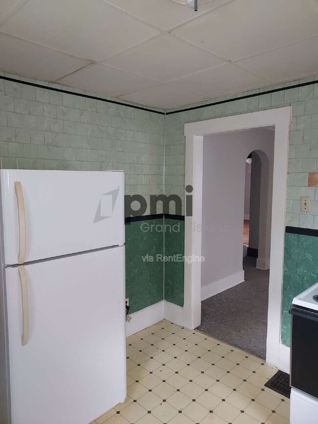 Photo - 2143 E Wood St