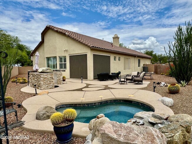 Photo - 909 W Leatherleaf Dr