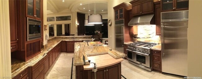 8741 Newport Isle Ct