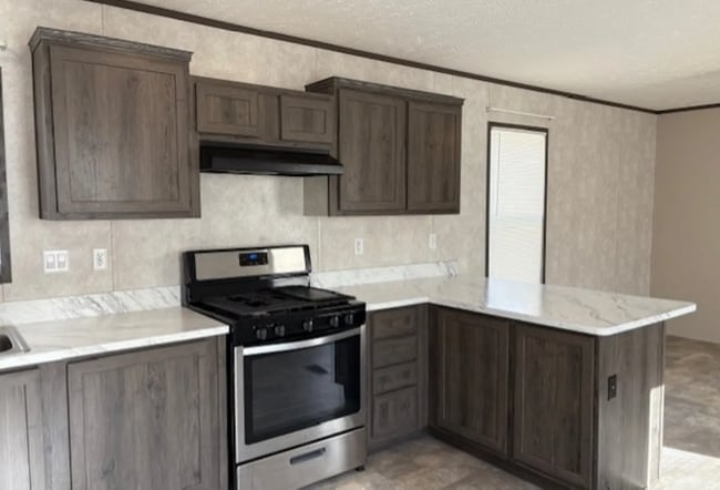 Photo - 28 W Legrand Ave