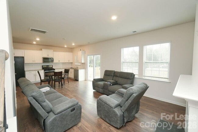 Photo - 8140 Clairwood Dr