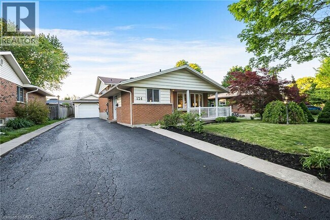 Photo - 124 Dunsmere Dr