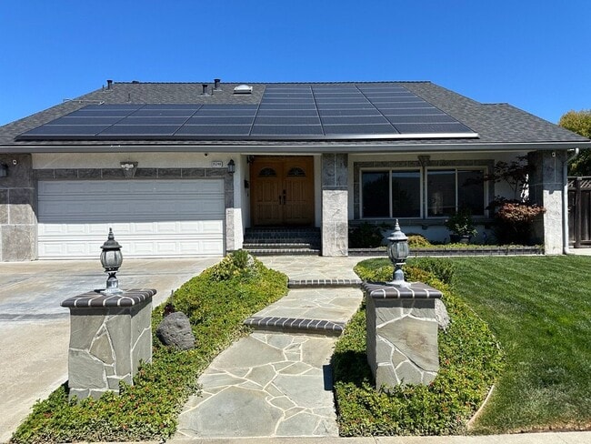 Photo - 8xxx Cornwall Pl