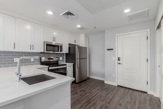 Photo - 475 N 9th St Unidad 303