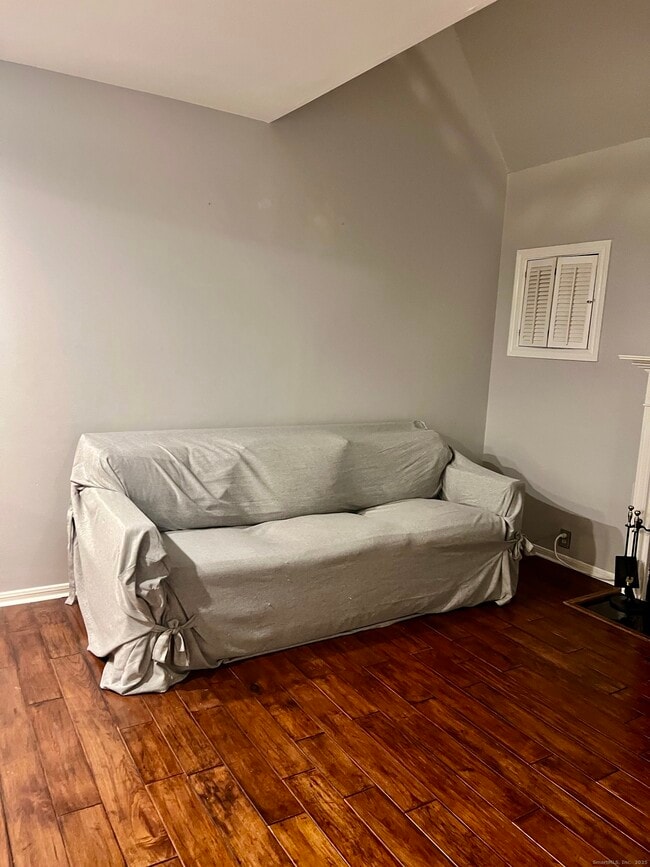 Photo - 523 Old Pond Ln Unidad 523 Rental