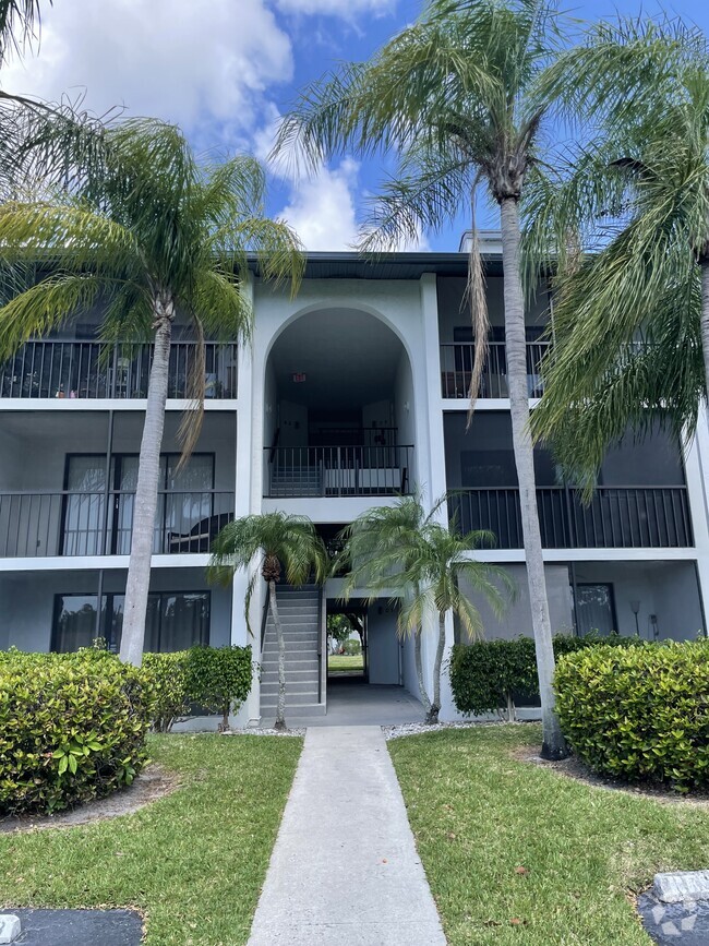 Building Photo - 1015 Green Pine Blvd Unit C1 Rental