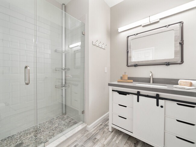 Photo - 313 Silverberry Ct