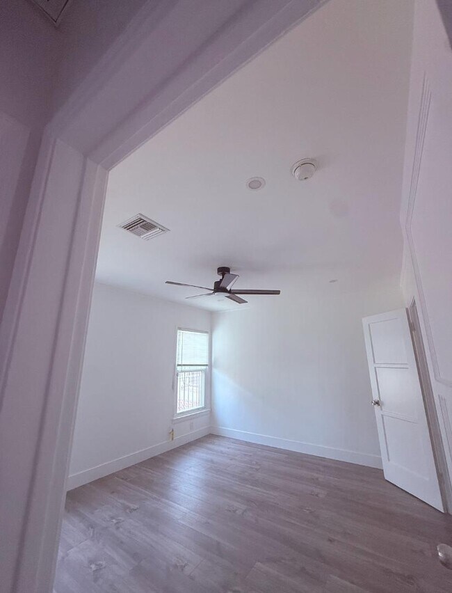 Photo - 10112 S 8th Ave