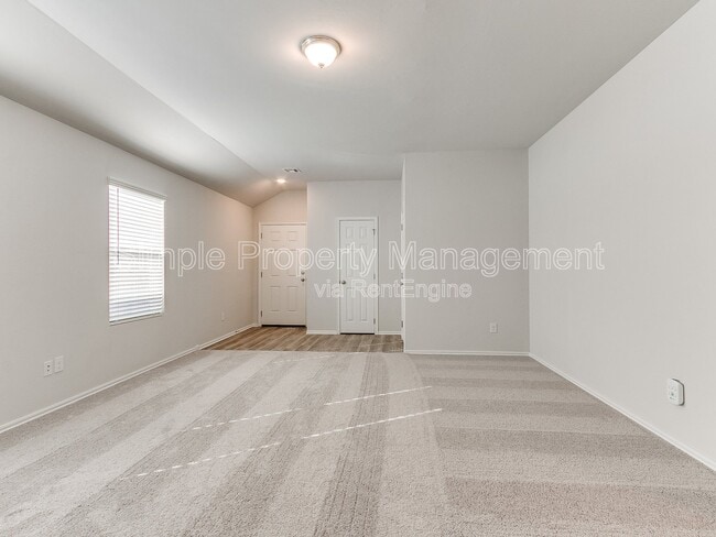 Photo - 11520 SW 12th St