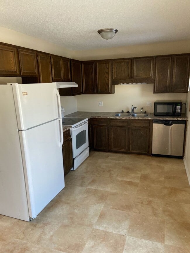 Photo - 4 Bedroom Home