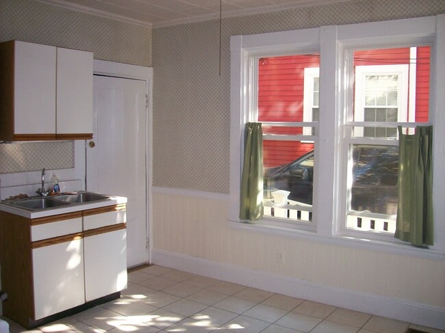 Photo - 10 Roberts St Unit #1