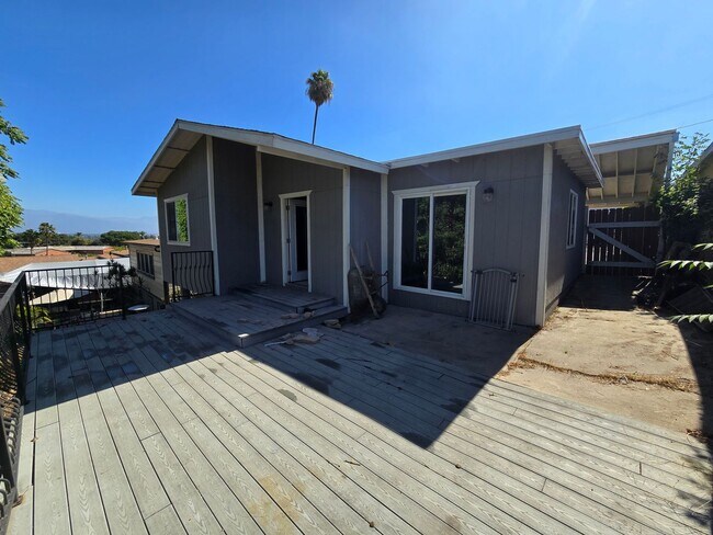 Photo - Beautifully Remodeled 3 Bed, 2 Bath Home f...