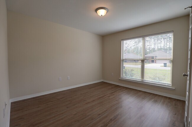 Photo - Villages at Arbor Walk