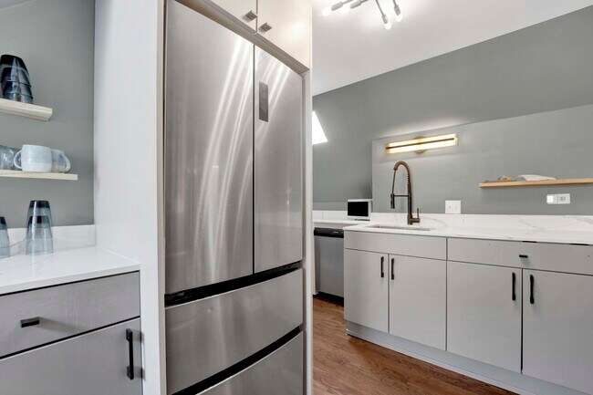 Photo - 1625 W Hollywood Ave Unit 3