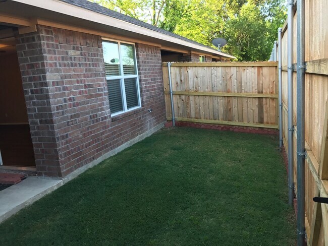 Photo - 4262 Castlegate Dr Unit 4262