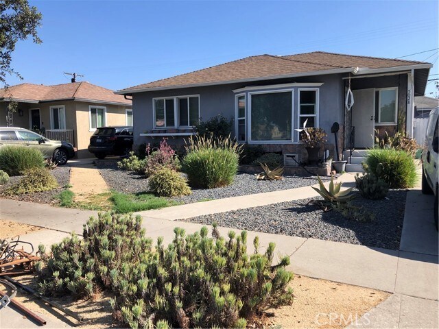 Photo - 5028 Bellflower Blvd