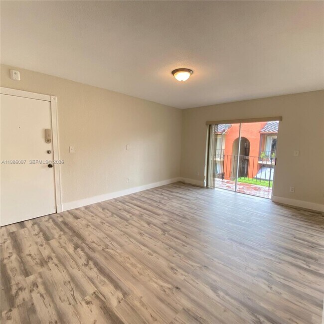 Photo - 10794 N Kendall Dr Unit B10