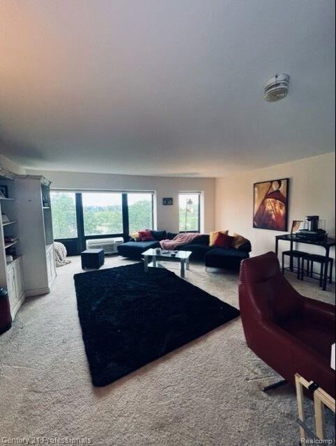 Photo - 5000 Town Center Dr