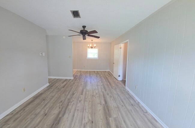 Photo - 712 Newport Dr