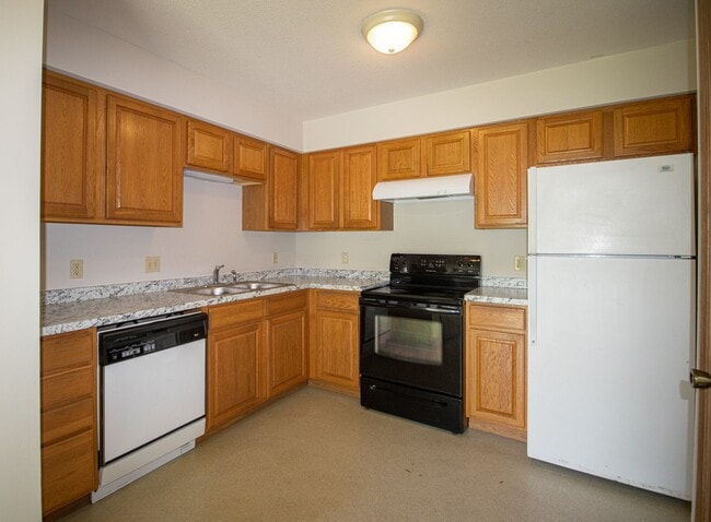 Photo - 3613 Greeley Dr Unit 3611 Greeley