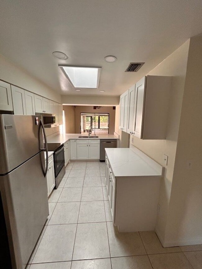 Photo - 50% of First Month Rent!  Newly renovated ...