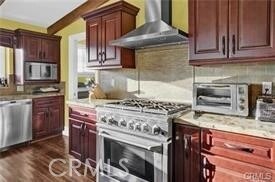 2440 Los Alisos Dr