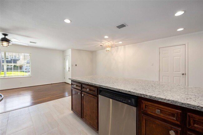 Photo - 1830 Libbey Dr