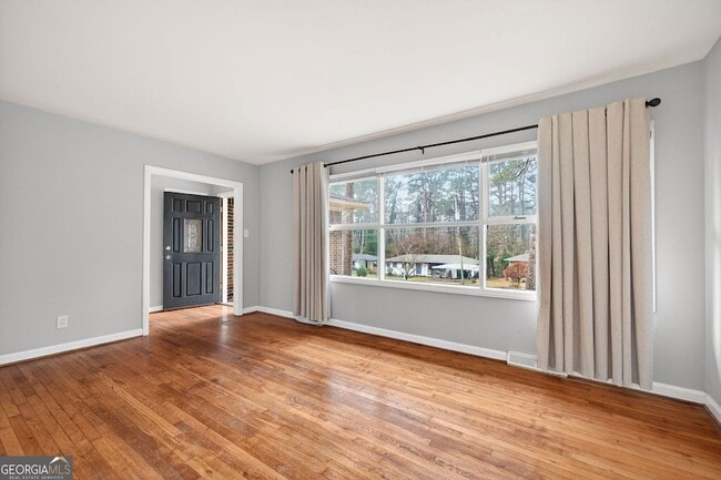 Photo - 3178 Pinehill Dr