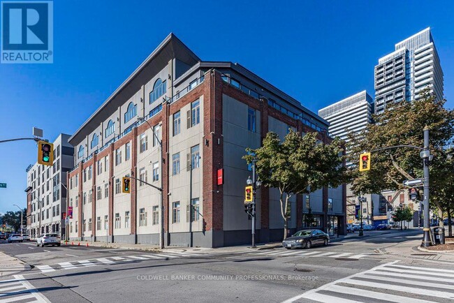 Photo - 80 King William St Unit 112