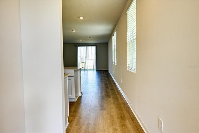 Photo - 5521 Clove Row