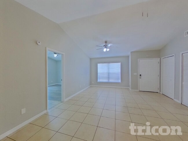 Photo - 1933 Gregory Dr