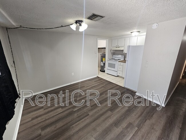 Photo - 2988 Green Acres Ave Unit B