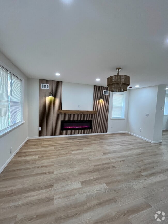 Building Photo - 8411 Temple Rd Rental