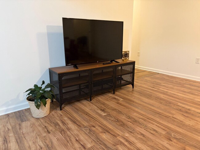 Photo - 7 Bailey Ln
