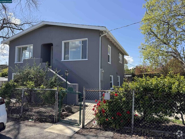 Building Photo - 803 Vine Ave Rental