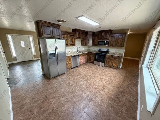 Photo - Spacious 3 bedroom 2 bath home