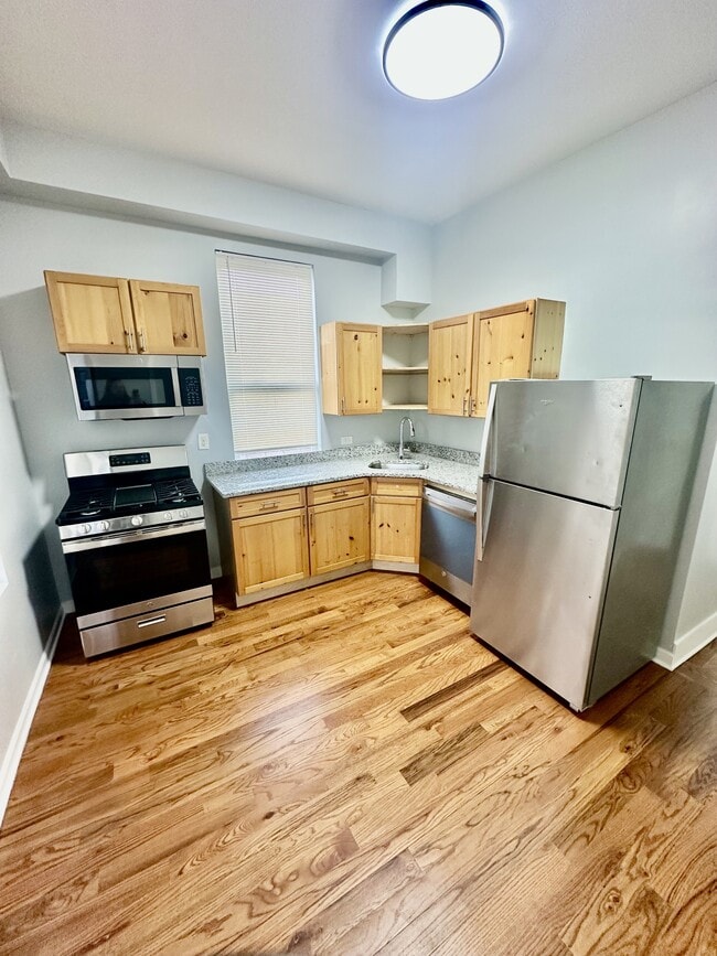 Building Photo - 1917 W 21st St