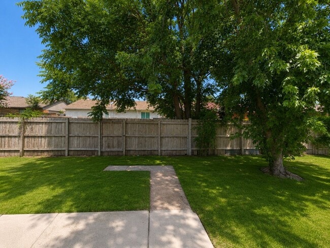 Photo - 3 Bedroom Single Family Home for rent in Allen!
