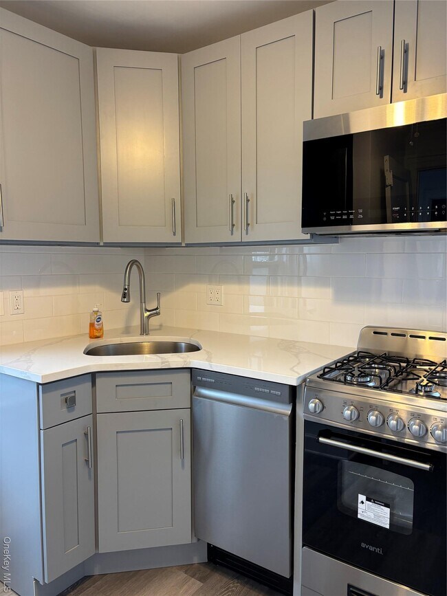 Photo - 225 Lexington Ave