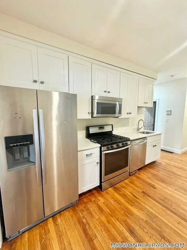 Photo - 830 Huntington Ave Unidad 1