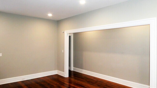 Livingroom - 310 N 3rd St