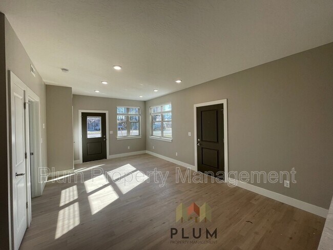 Photo - 1720 S 14th St W Unit 101