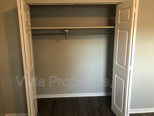 Photo - 4912 Saddlebrook Ln Unit Apt 1